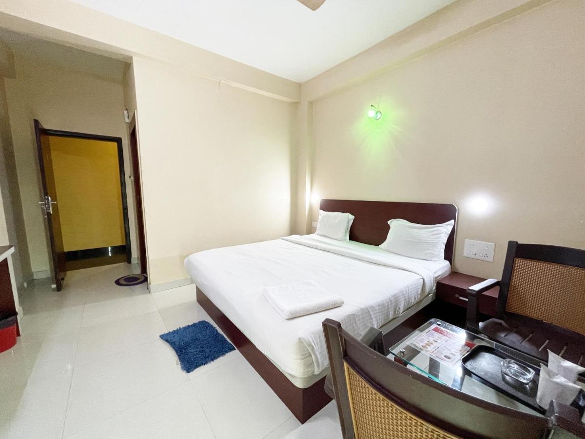 Hotel Golden Wave Puri Exterior photo